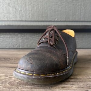 Dr. Martens Stanton Men’s Distressed Brown Leather Oxfords size 9